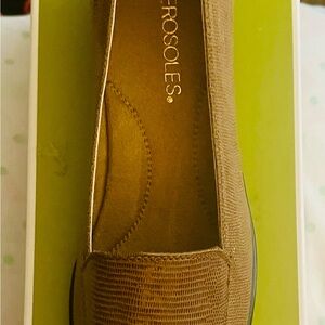 Naturalizer Brown Flats with Ribbed Detail